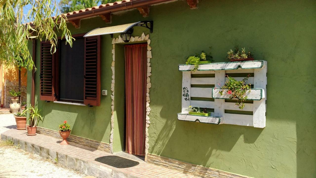 Appartamento Il Salice Casa Minnina ภายนอก รูปภาพ